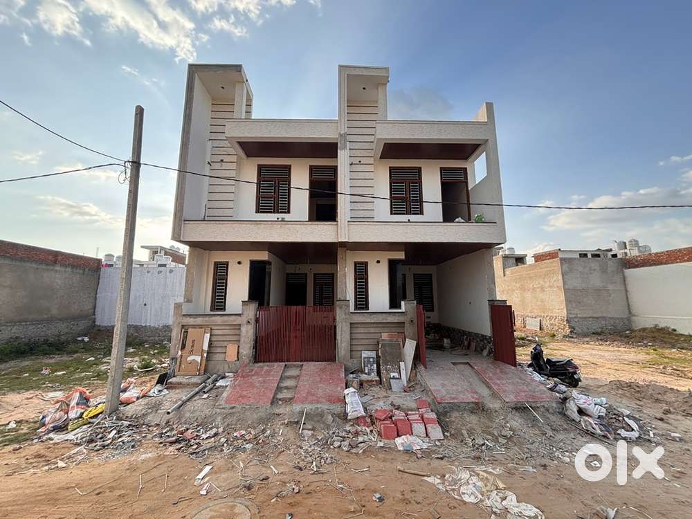 Dadi ka phatk ki prime location pr 3 BHk Villa  75 gaj  Rameshwarm