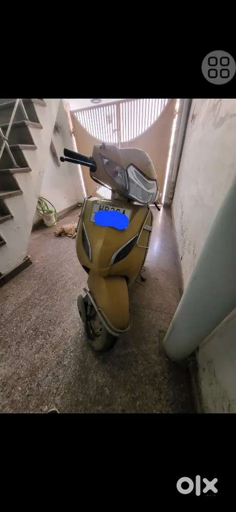 4600km used scooty for sale
