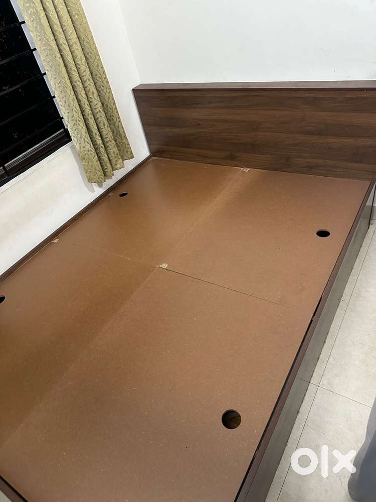 Double size storage bed 6.25*5 ft -Rs.8000