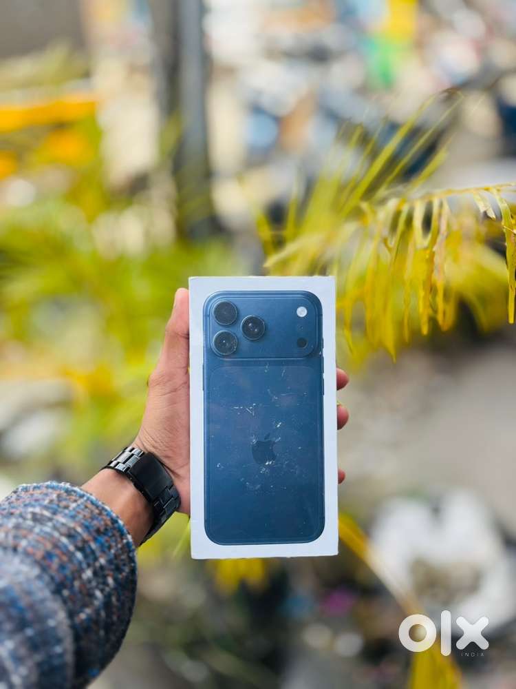 Iphone 17 pro max (256gb) sealed !! Deep blue colour