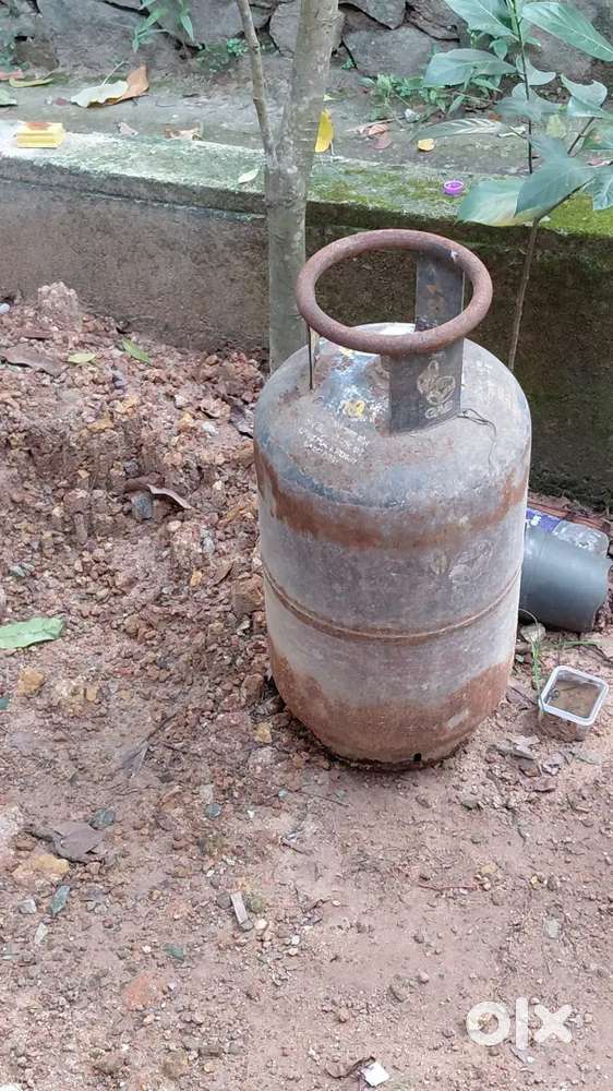 Gas cylinder