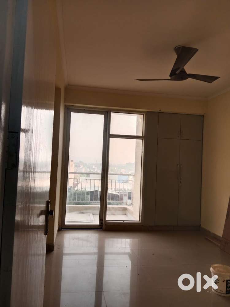2bhk semifinished for rent in Noida extension
