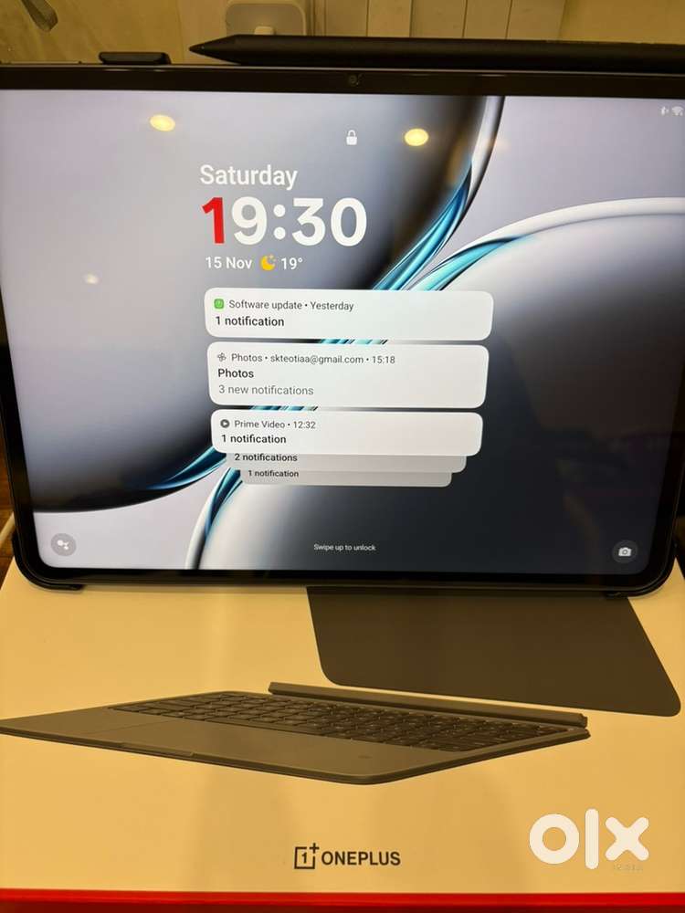 Oneplus Tab, stylo, smart keyboard