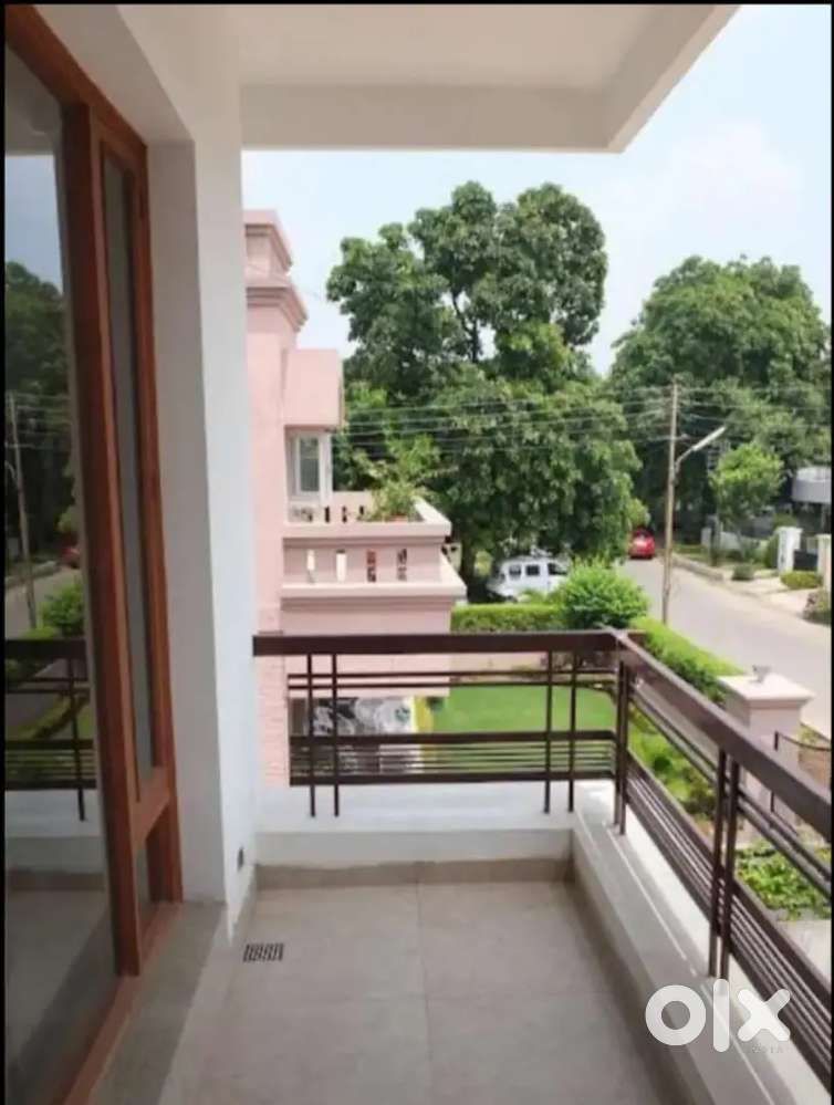 Female flatmates required, only for bachelors