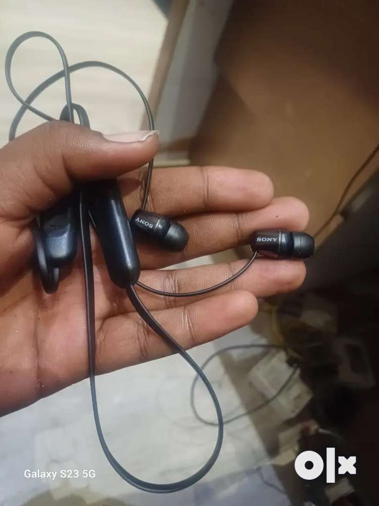Sony wi c310 earphone full condition