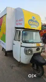 2 Container body 2015 and 2018 model Auto Rikshaw for sell