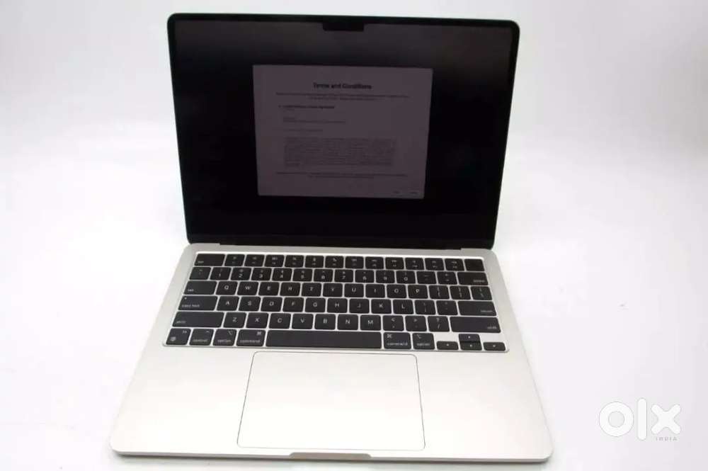 Apple MacBook Air A3113 2024 13 M3 Chip 8GB RAM 256GB SSD Apple