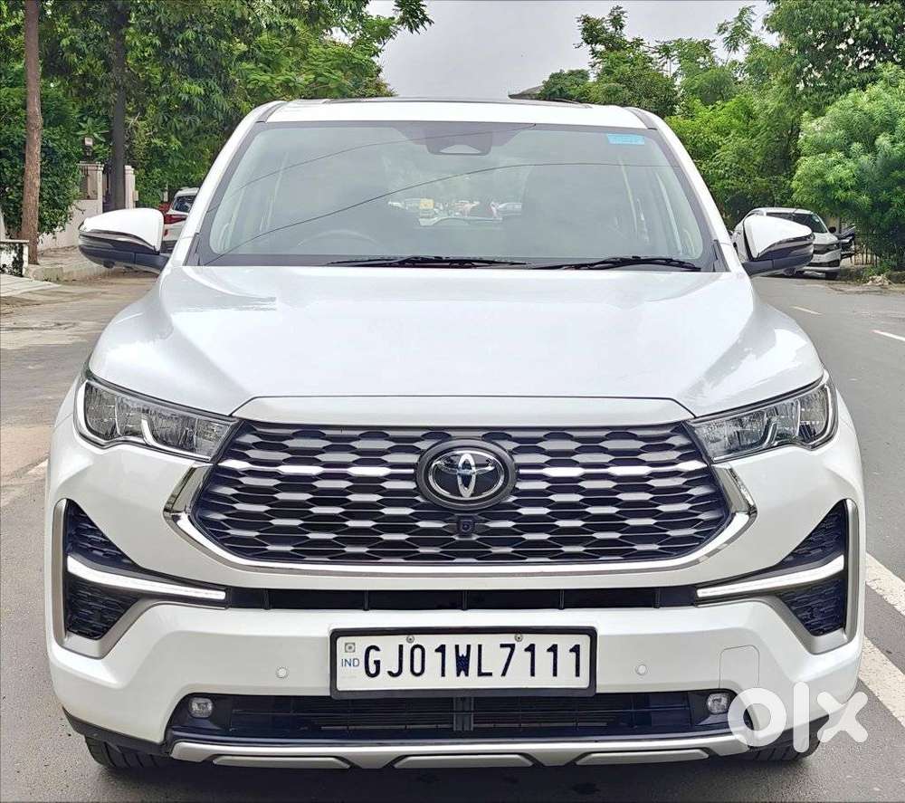 Toyota Innova Hycross 2.0 ZX (O) Hybrid 7 STR, 2023, Petrol