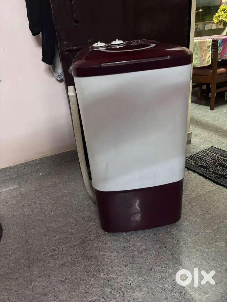 Onida single door washing machine