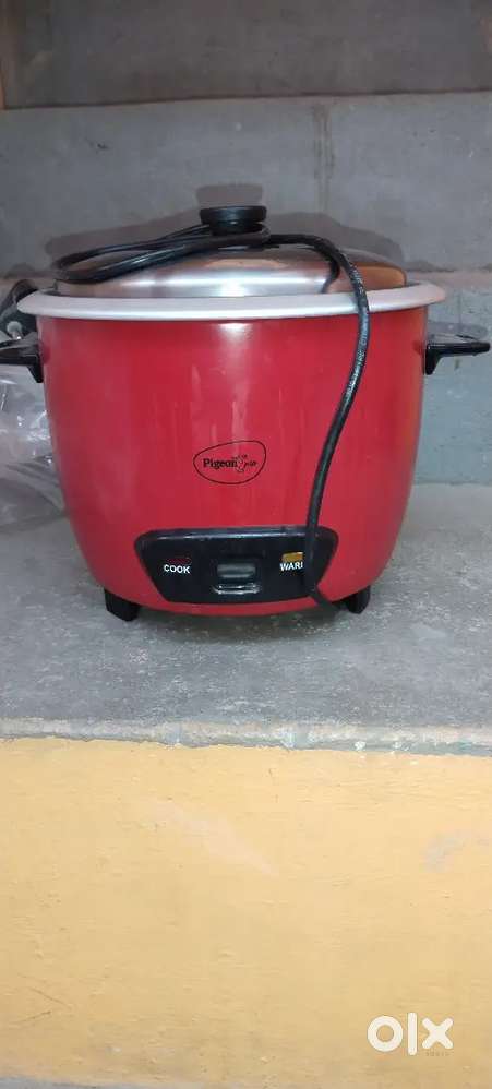 Pigeon Ruby 1.8 Litre Single Pot Aluminium Electric Rice Cooker.