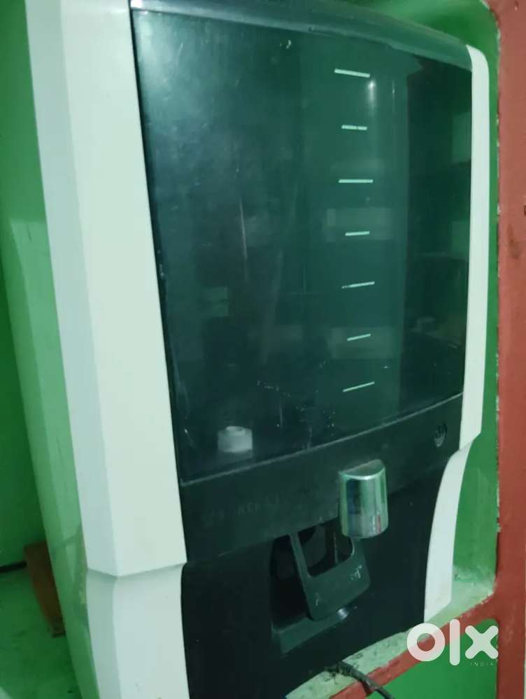 Aquaguard water purifier 7L in working condition