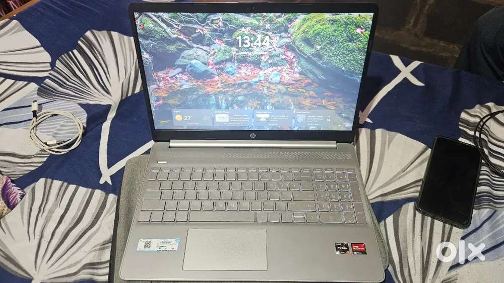 HP 15 Series Laptop, AMD Ryzen 7 7730U (16GB DDR4,512GB SSD) 