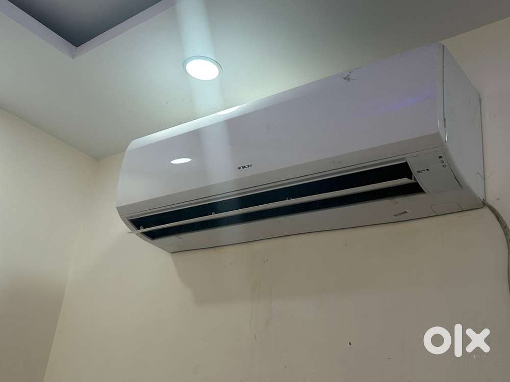 Hitachi 1.5 ton split AC in new condition for sale