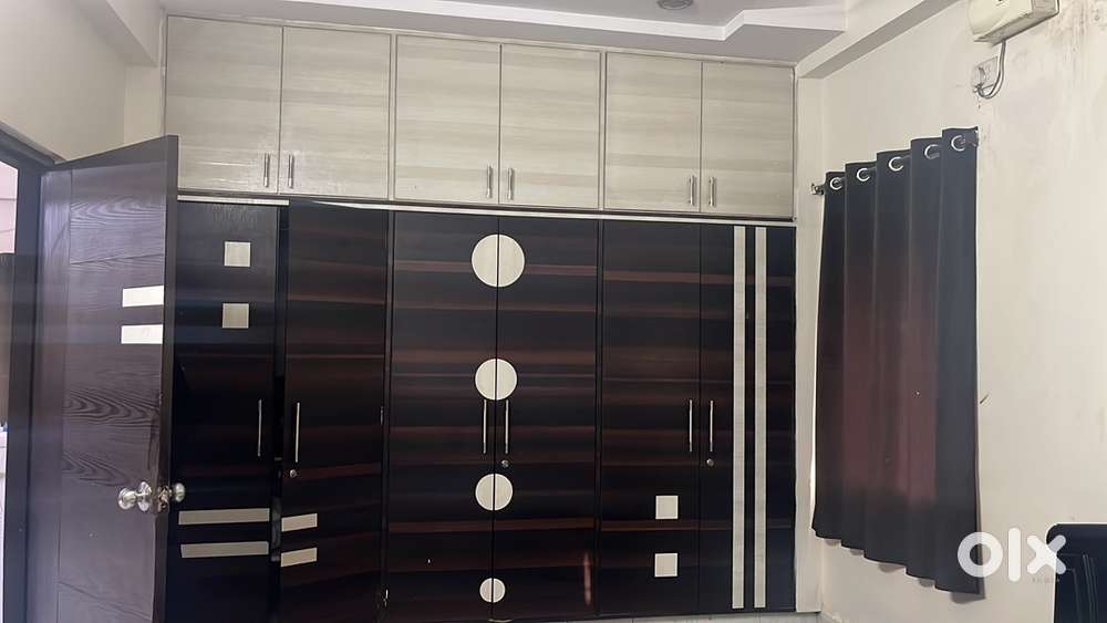 Flat for rent at mehdipatnam main road opp pilar no 29