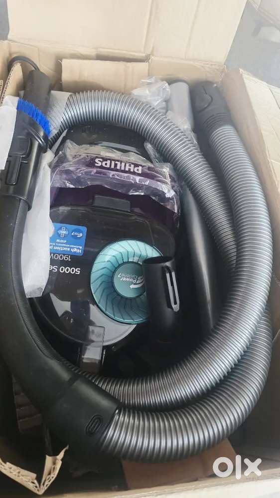 Philips PowerPro Active – 5000 Series Bagless Vacuum Cleaner (1900W)