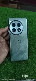 16/512gb with bill box charger sab kuch hai wireless charging support