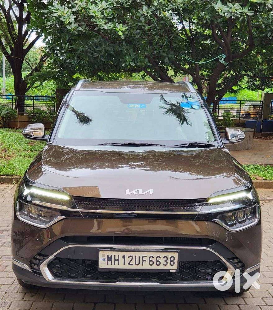 Kia Carens, 2022, Petrol