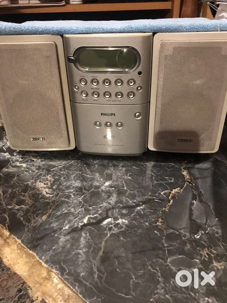 Philips  tape and fm and aux in working good
