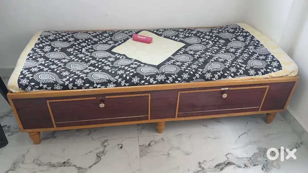Single Diwan for sale