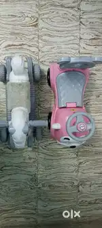 Kids playing toys