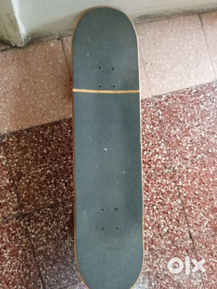 Roller skate board