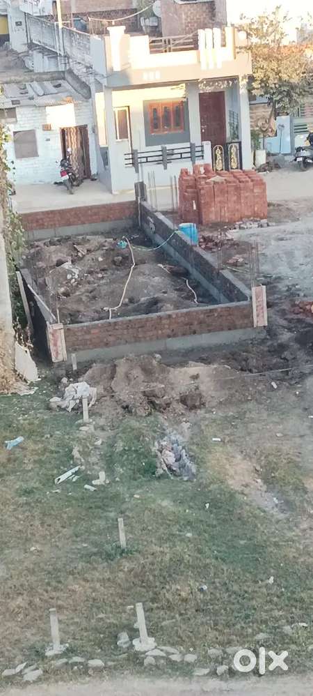 House available near main rrhanumaanmandir behindannpurna tenthouse