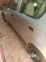 4 टायर नये नयू बिमा एसी चालू है