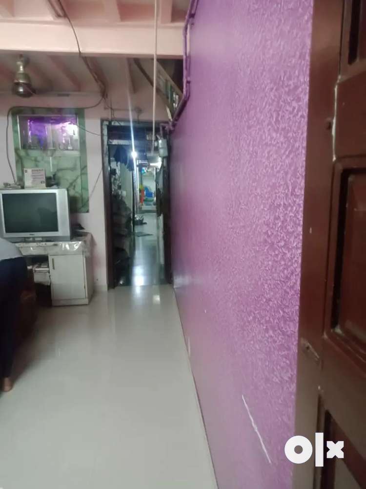 In heart of city prime location Mandvi 4 Bhk House for sell