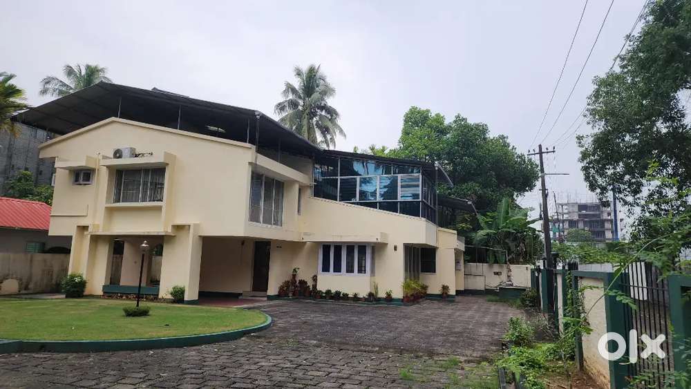 Plot close to NH Palarivattom