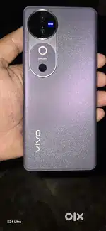 Vivo v40 (11 months old)