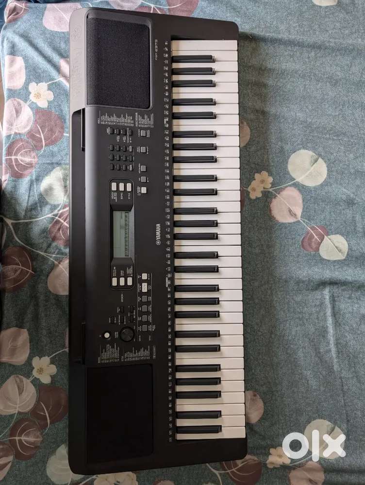 Yamaha psr e373