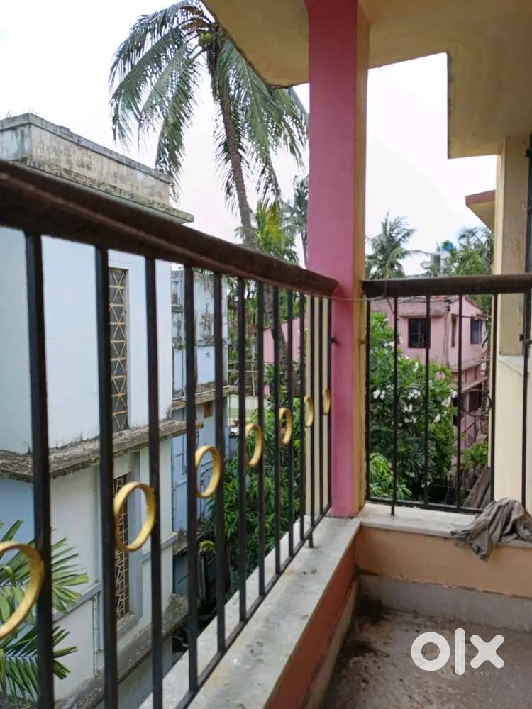4 bhk FLAT   for sell rupees 34 lackhs at Batamore near newmarket