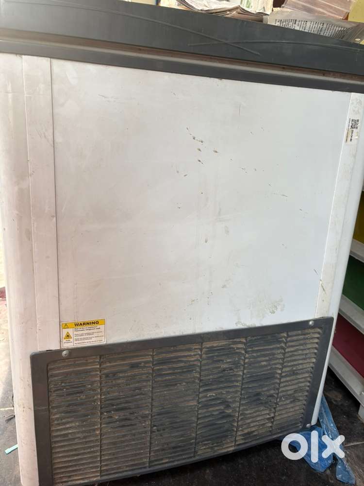 Voltas 193 Litre White Single Door Standard Deep Freezer