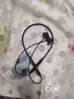 Oneplus z2 bluetooth neck band super condition