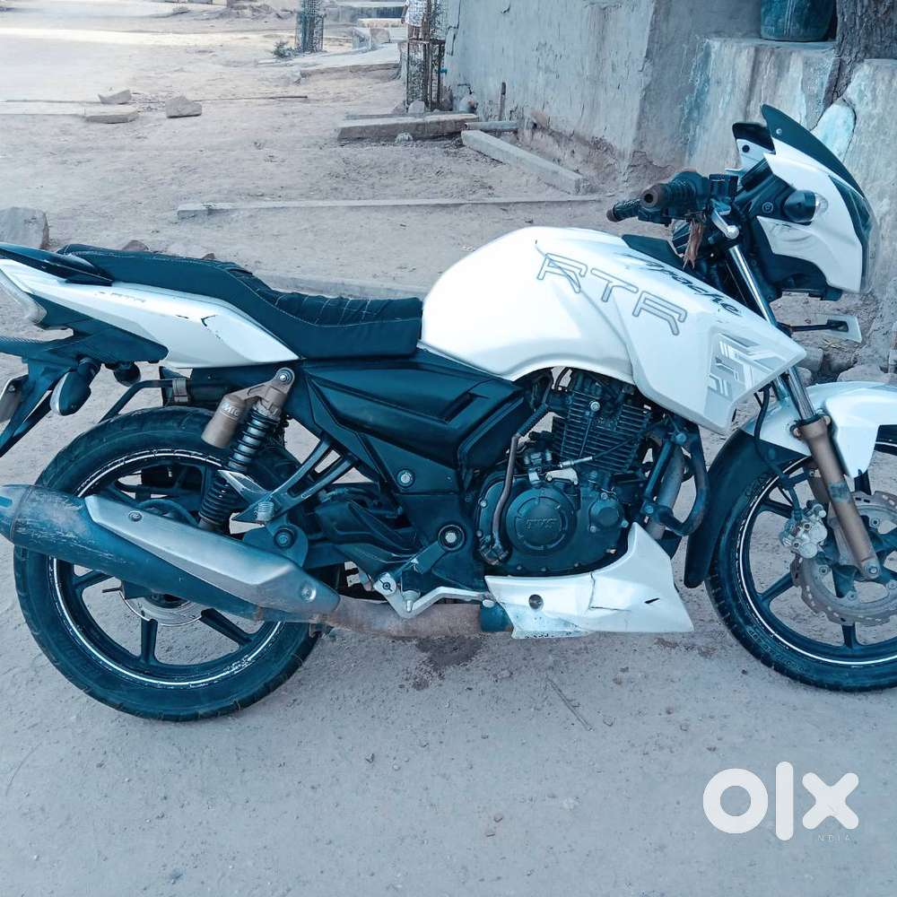 Apache RTR 180 CC one hand and one owner