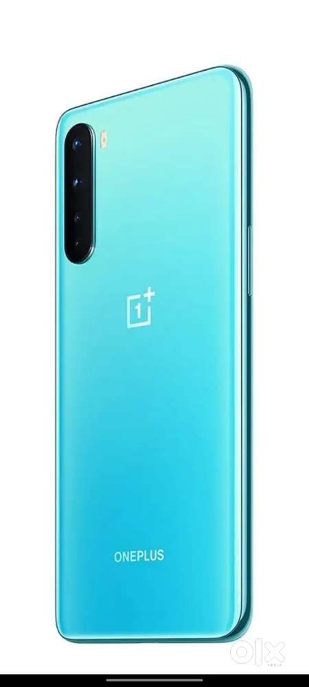 Ek dam mast phone hai 256 12 gb folder demeg hai thoda sa
