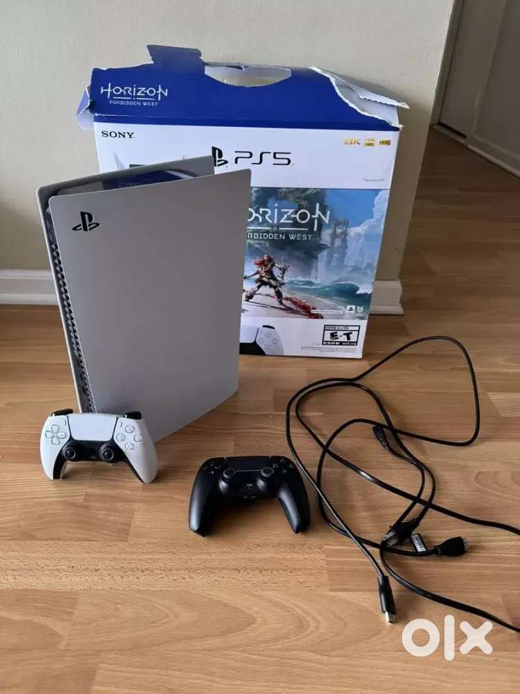 Sony PS5 Blu-Ray Console Horizon Forbidden West Bundle With 2