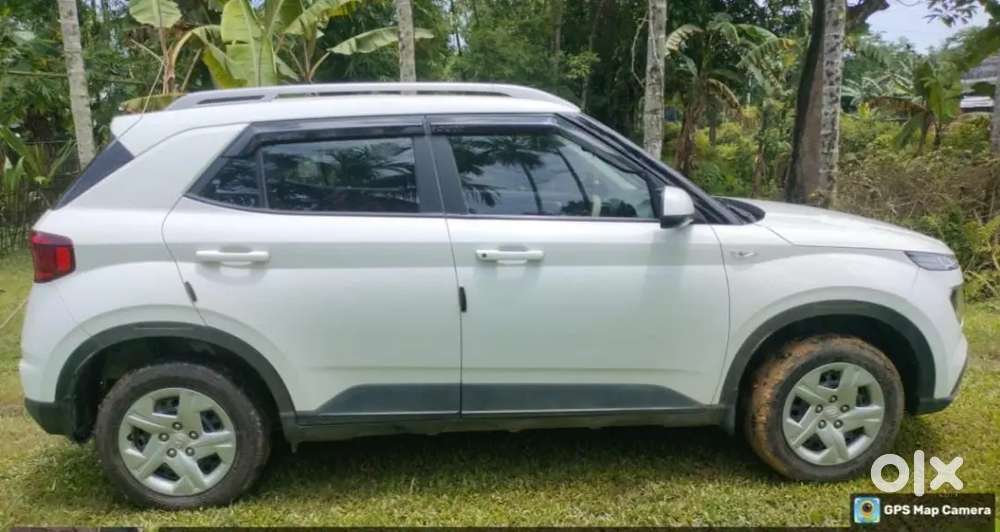 Hyundai Venue 2021 Petrol 30000 Km Driven