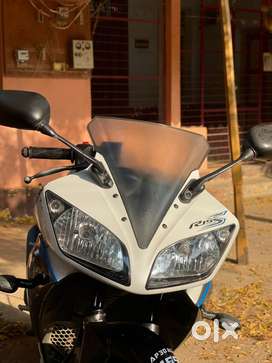 YAMAHA R15s 2018 model
