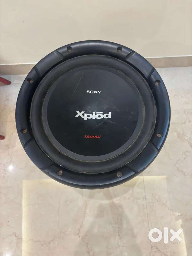 Sony car subwoofer and Sony car amplifer combo