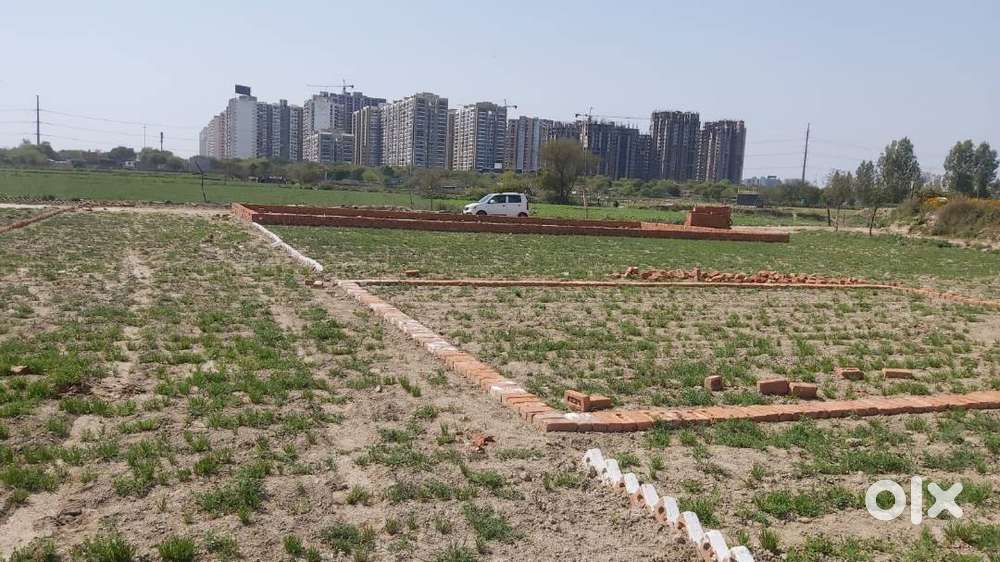 @3500/- par Gaj plot Best Investment Sec-150 Noida On FNG Highway par