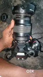 Nikon D32 camera