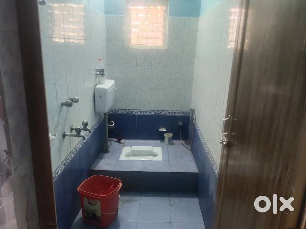 Need roommate for 2 bhk( check description)