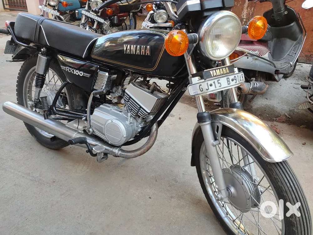 YAMAHA RX- 100 WELL MAINTAIN STOCK BEAT SYLINCER .