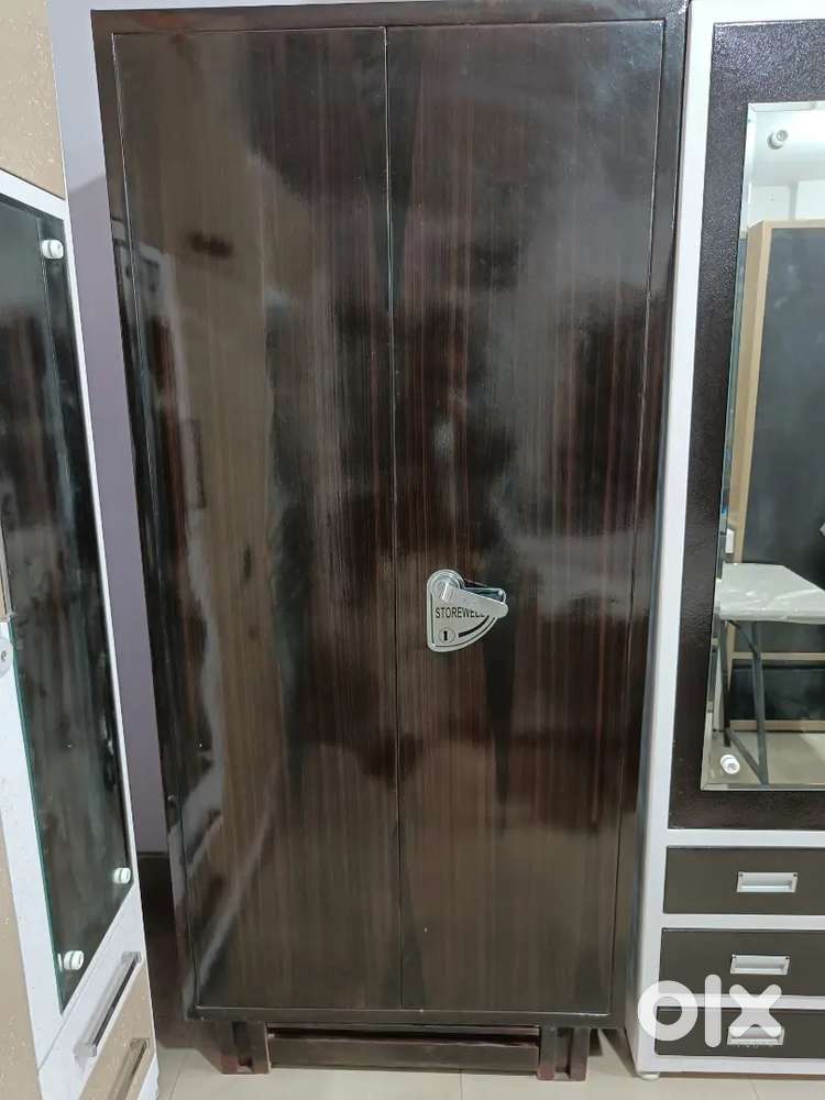 ) New iron steel almirah 6.5 ft Gurgaon sector 6