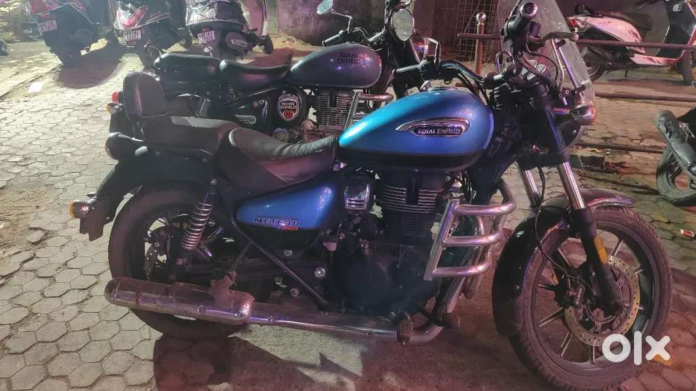 Royal Enfield meteor 350 super nova
