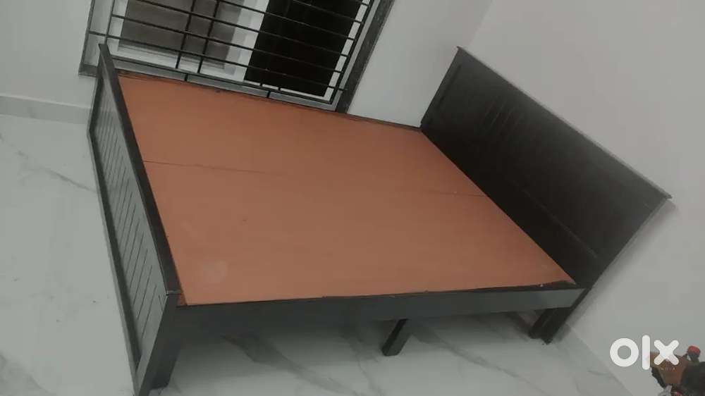 New5/6.5 Queen size bed without storage with 3 year warranty