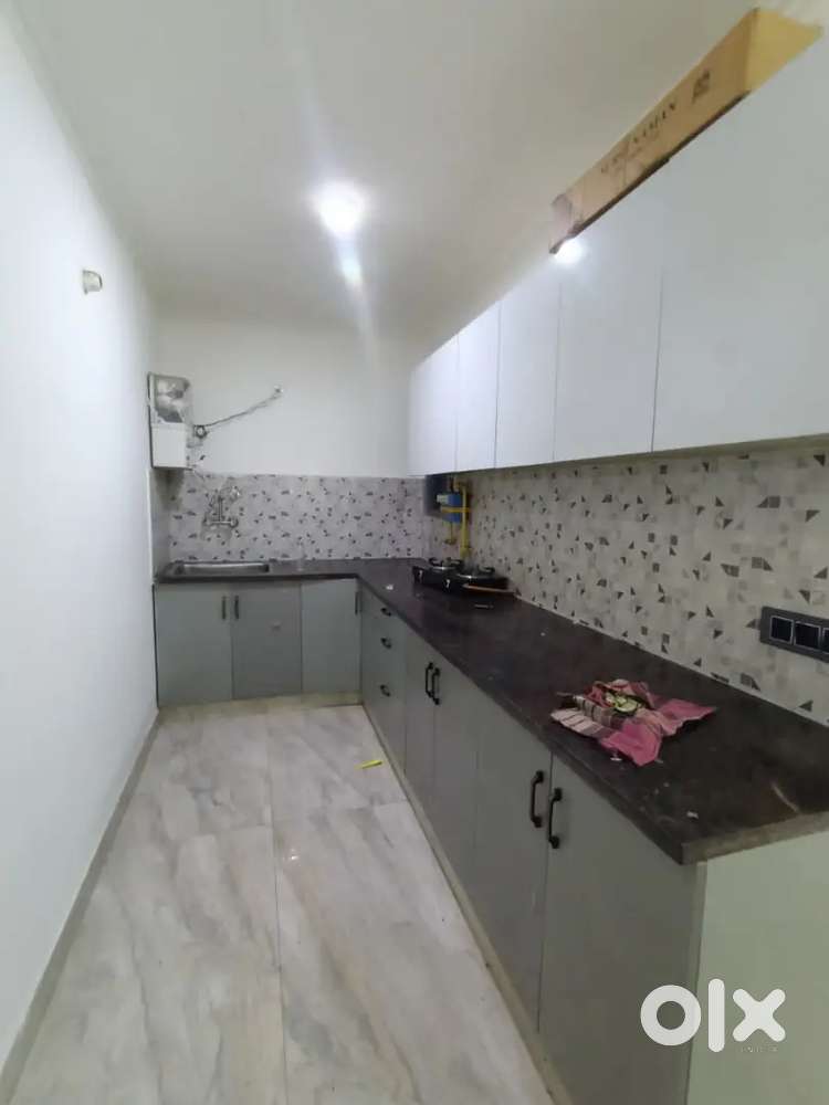 2 bhk flat available for rent near Saket metro