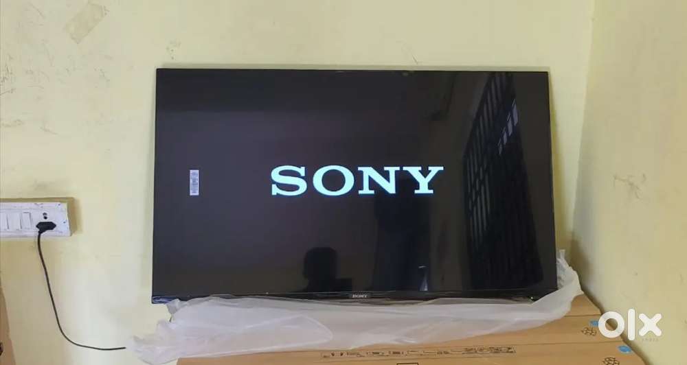 44 inch sony smart Android frameless oled 4k 3yr display waranty 15000
