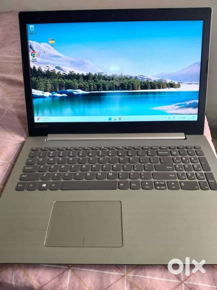 Lenovo 15.6 inch laptop with Windows 11 in excellent condition